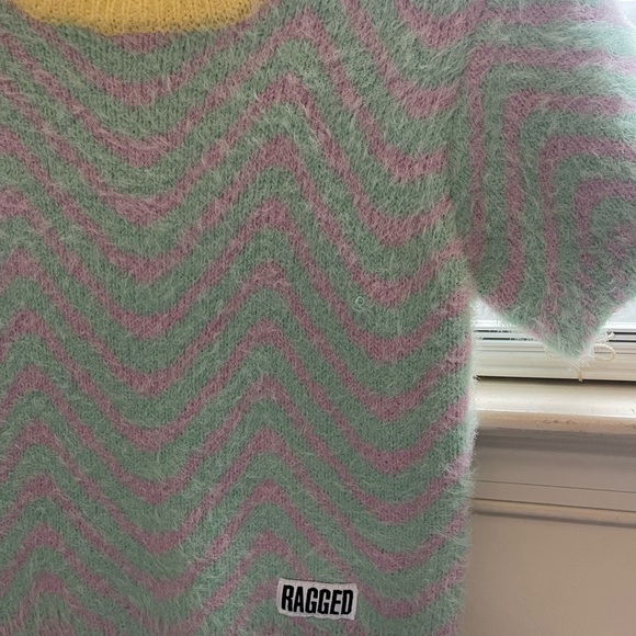 Ragged Priest fuzzy crop top - Picture 3 of 4